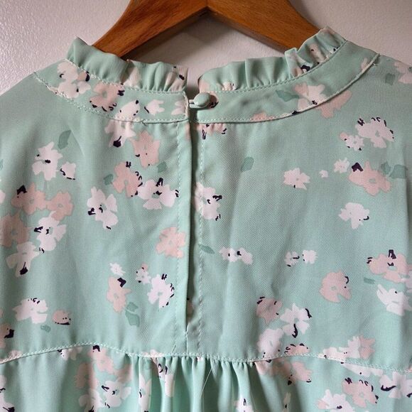 NWOT MOD BOUTIQUE FLORAL SMOCKED SHIRRED TOP SIZE LARGE - Picture 5 of 16